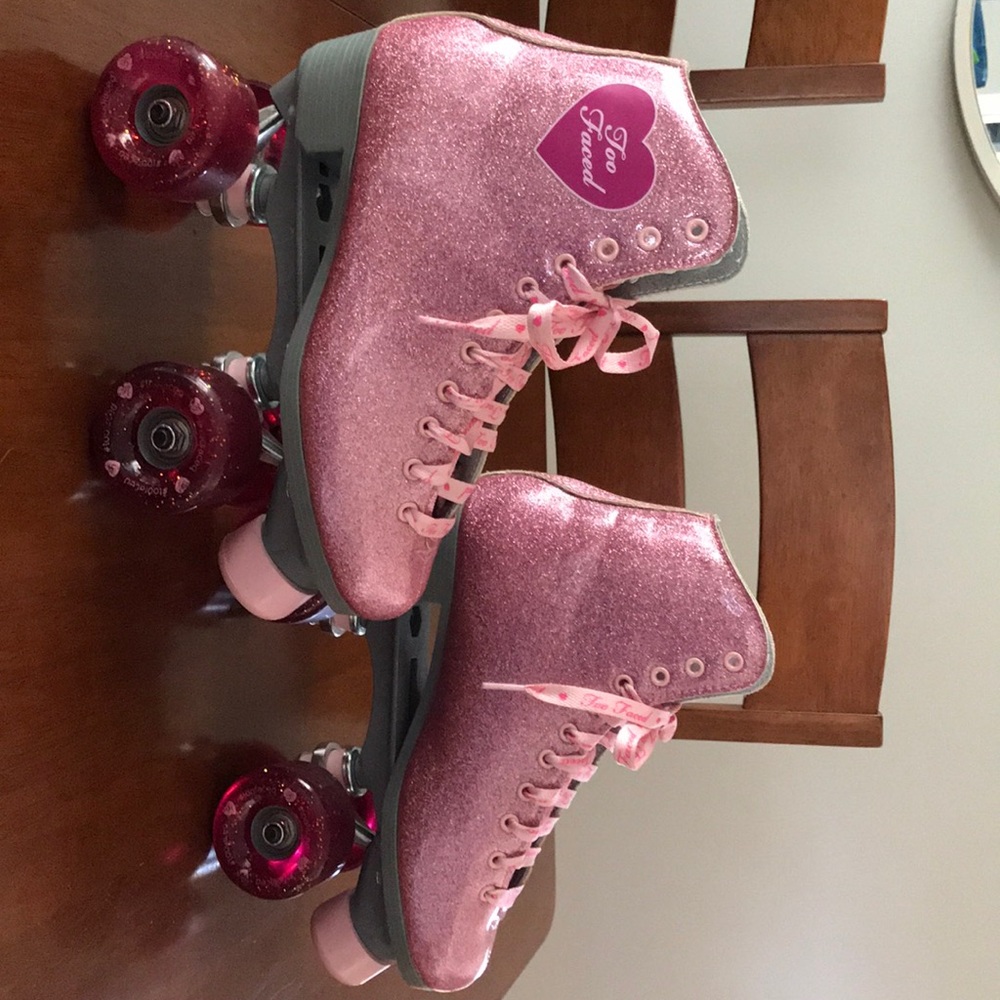 PR Too Faced glitter rollerskates